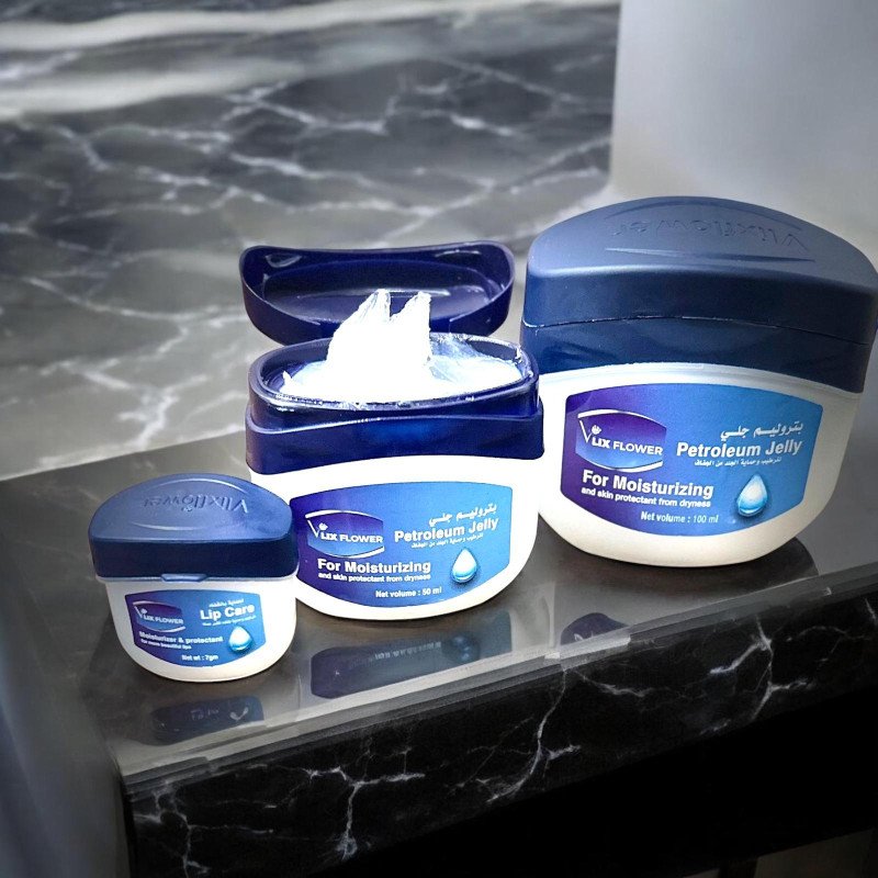 بتروليم جلي (فازلين)طبي 12 حبة  سعة 50 مل